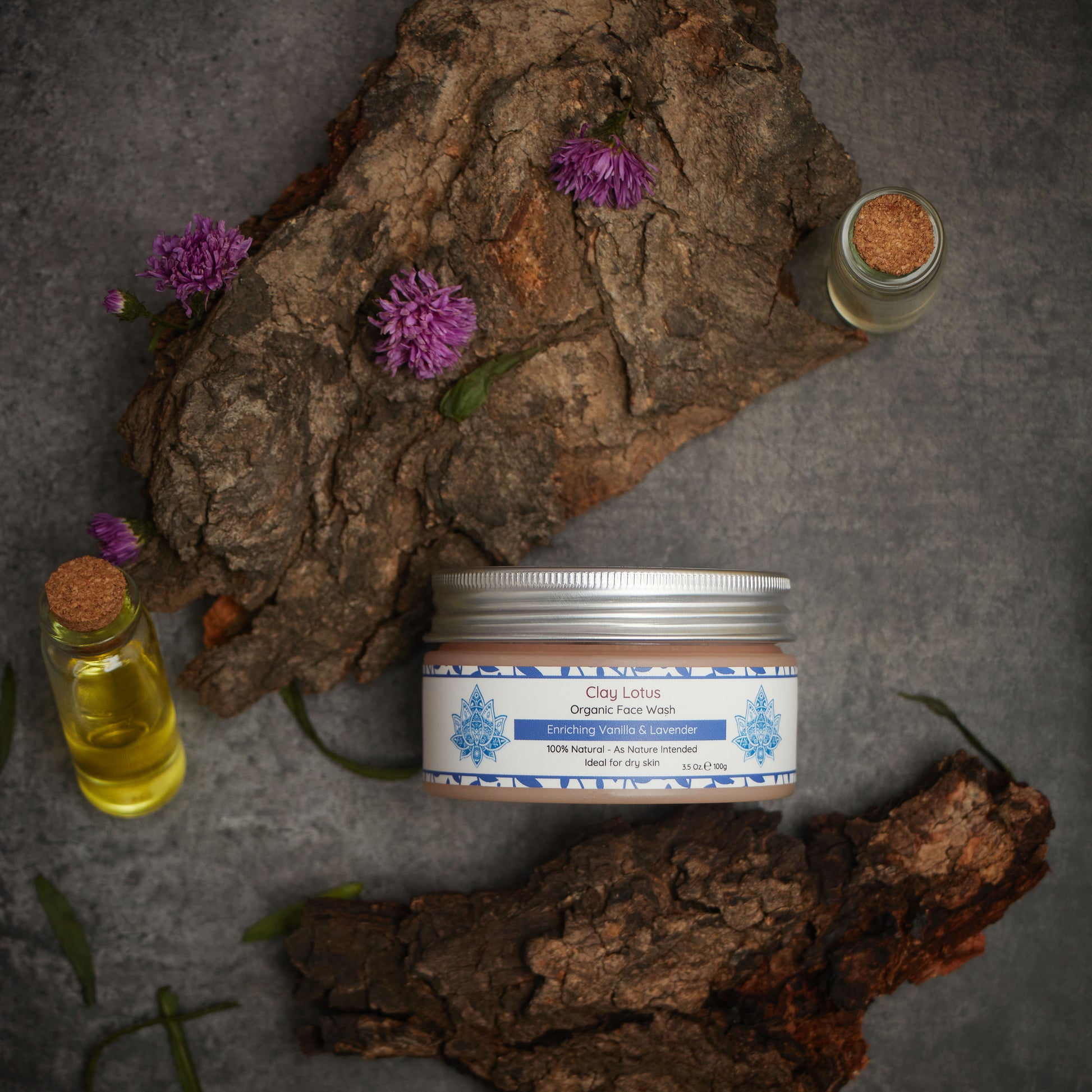 Organic Face Wash for Dry Skin: Enriching Vanilla & Lavender